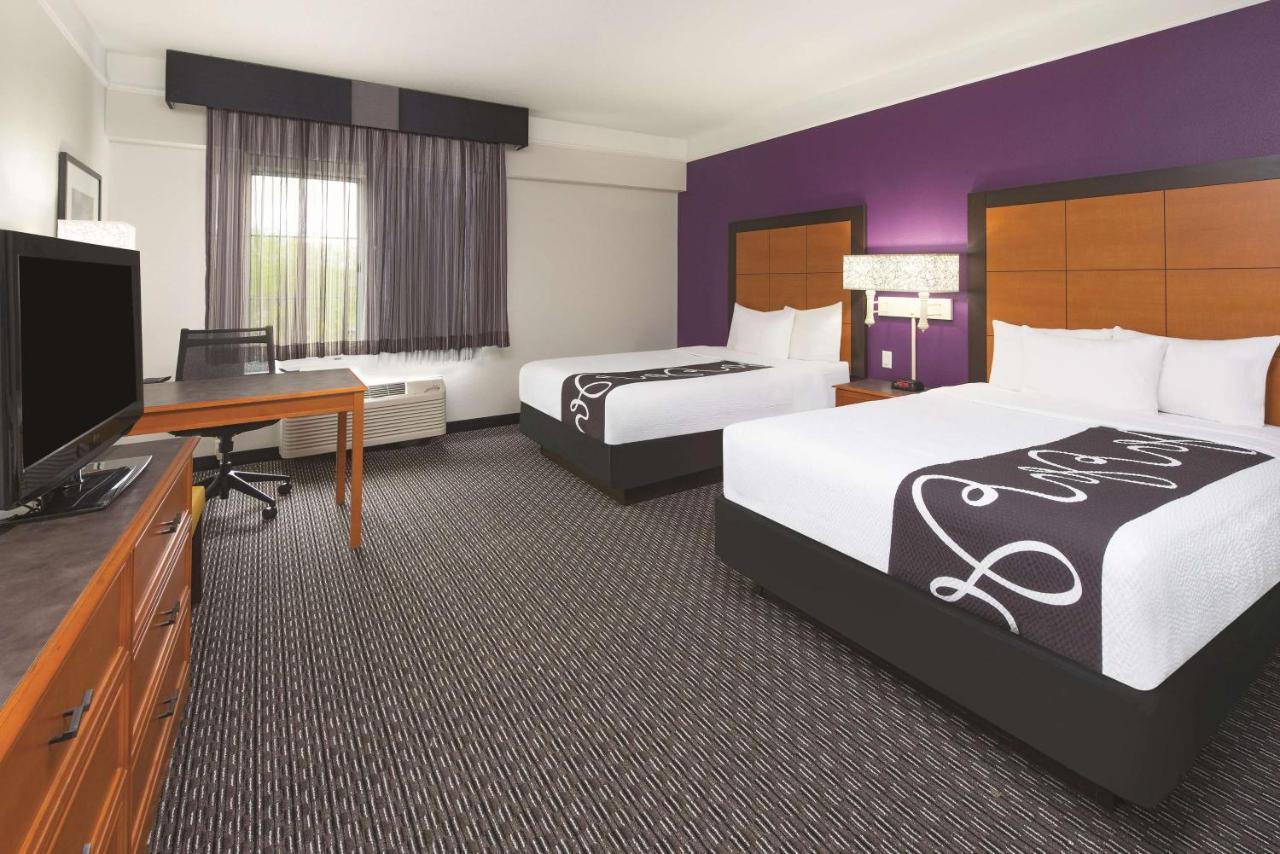Travelodge By Wyndham Houston Cy-Fair Экстерьер фото