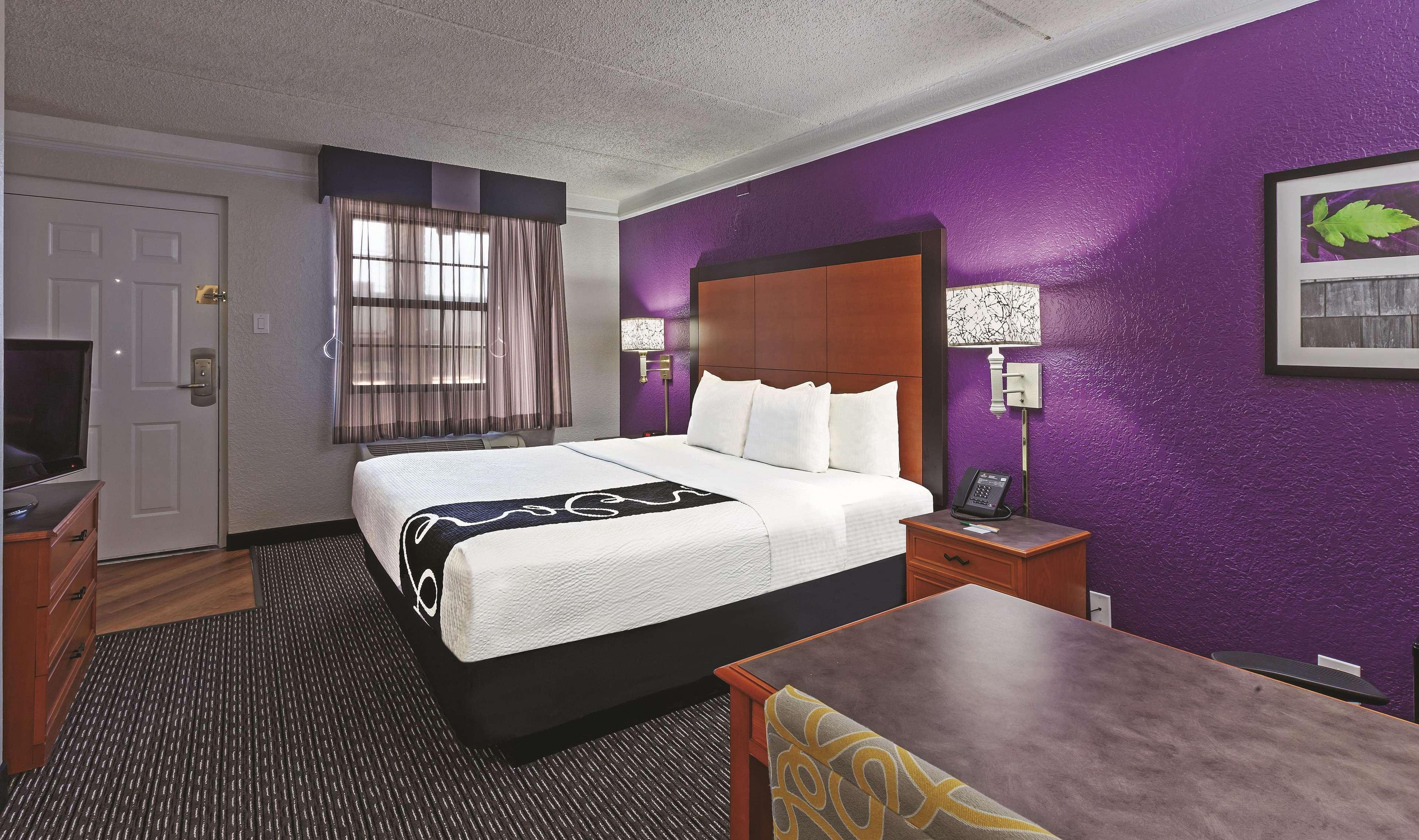 Travelodge By Wyndham Houston Cy-Fair Экстерьер фото