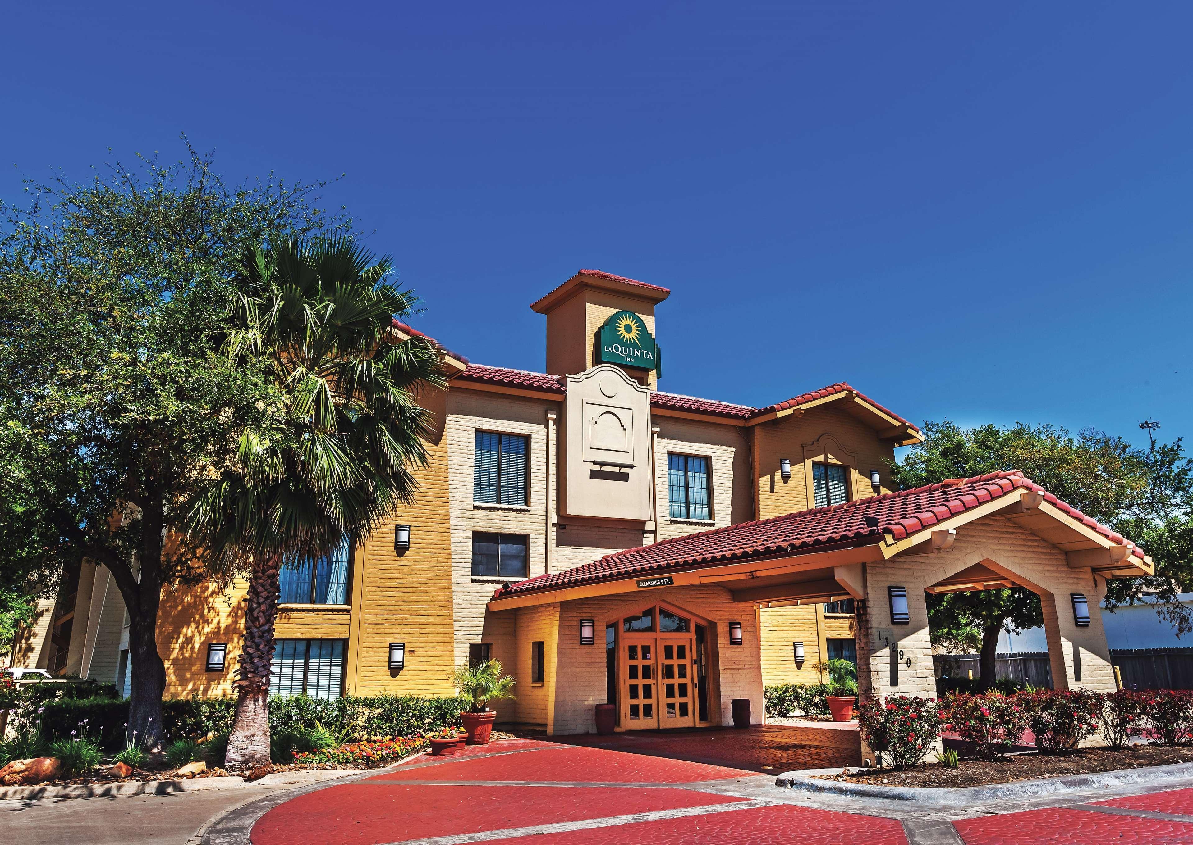 Travelodge By Wyndham Houston Cy-Fair Экстерьер фото