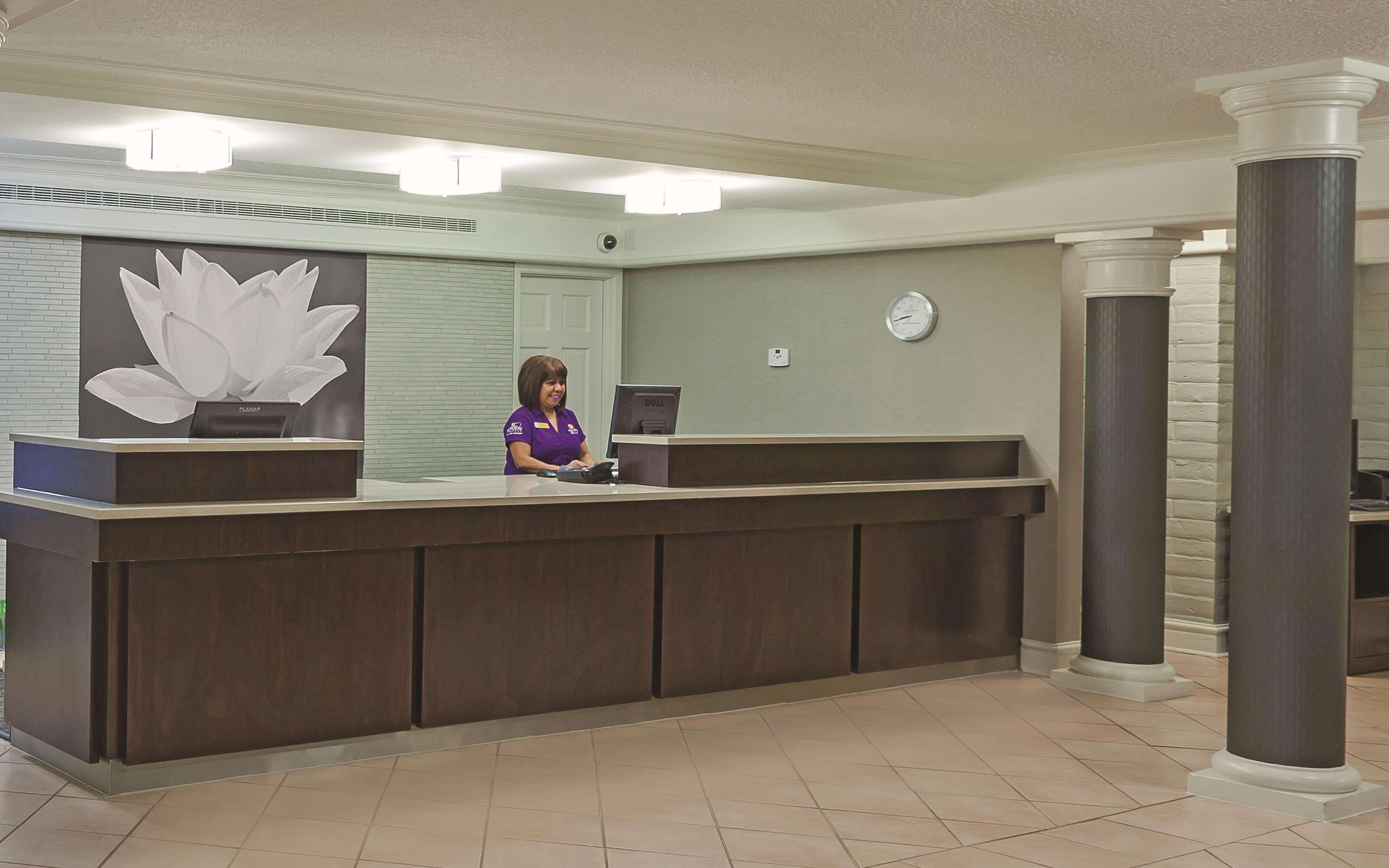 Travelodge By Wyndham Houston Cy-Fair Экстерьер фото