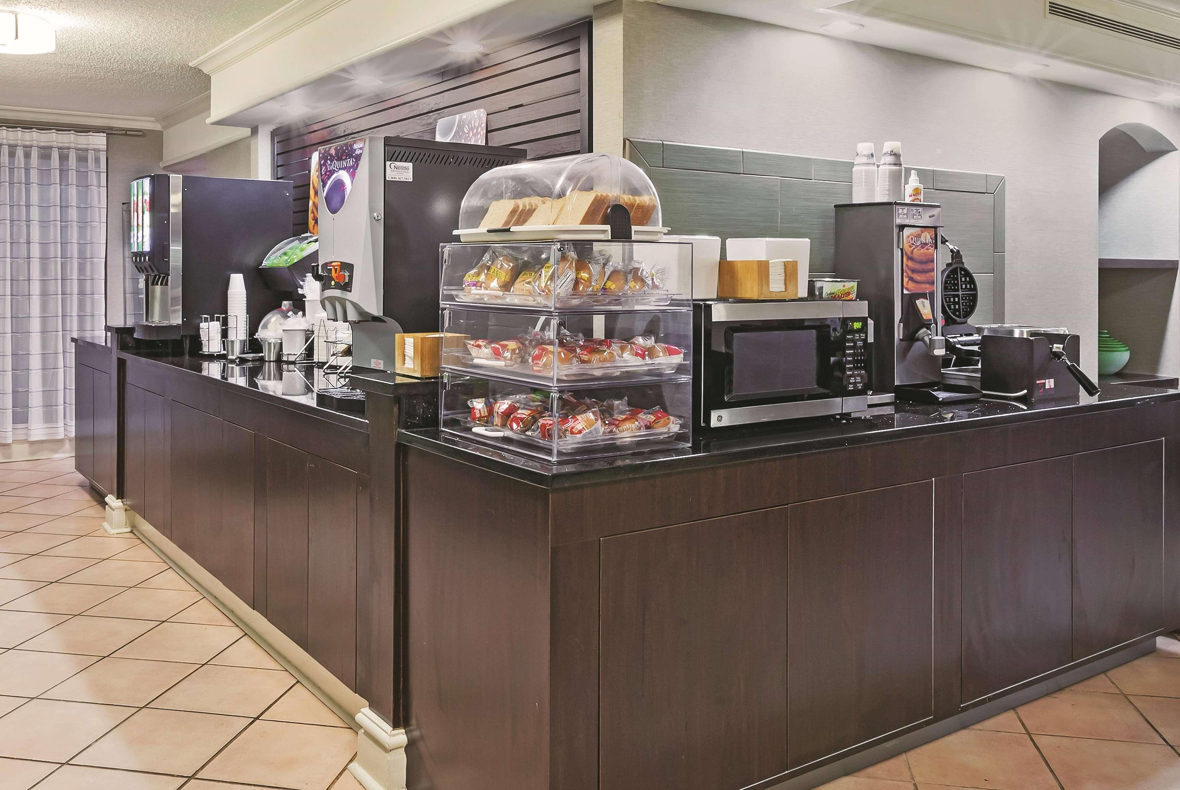 Travelodge By Wyndham Houston Cy-Fair Экстерьер фото