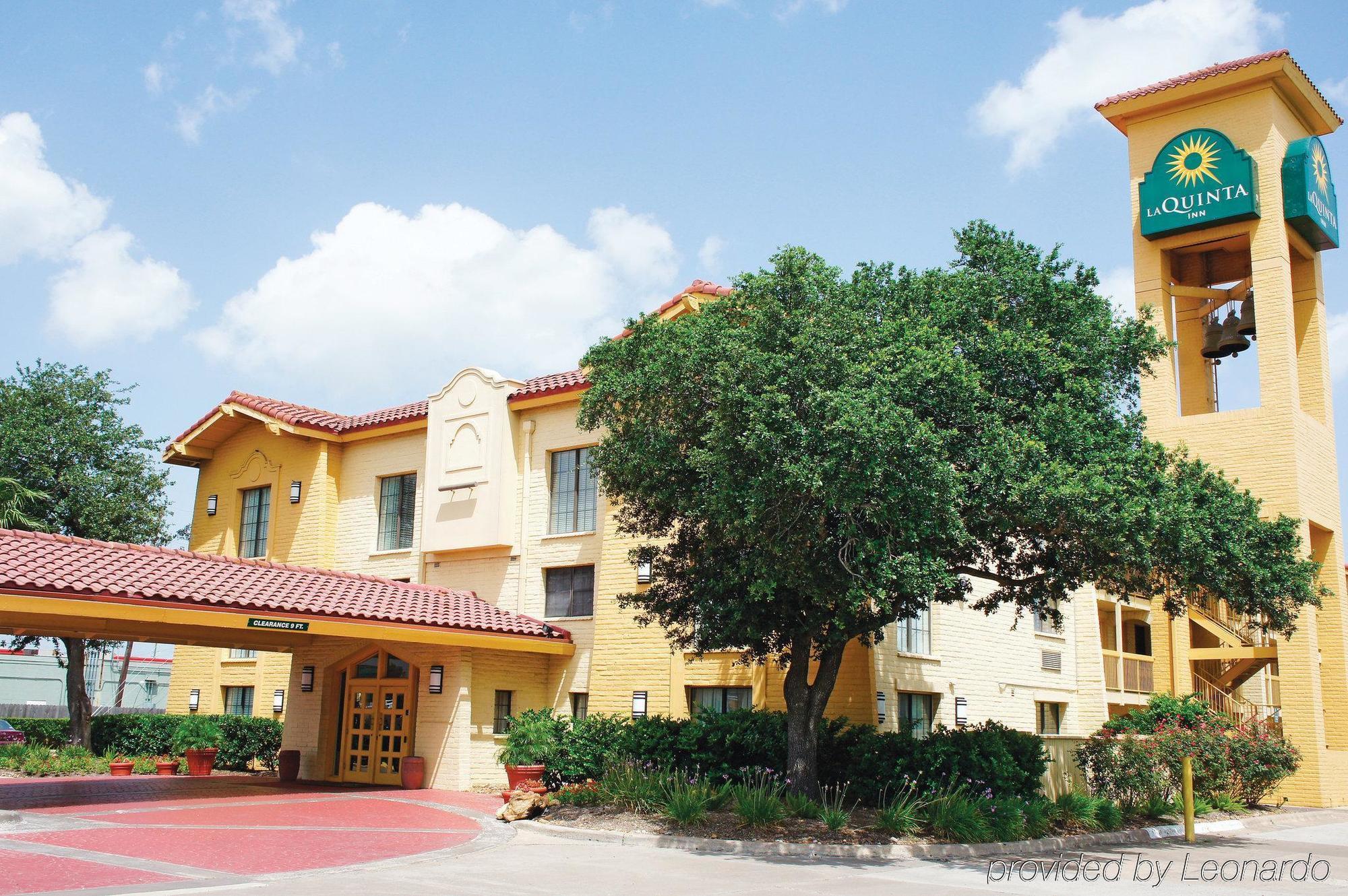Travelodge By Wyndham Houston Cy-Fair Экстерьер фото