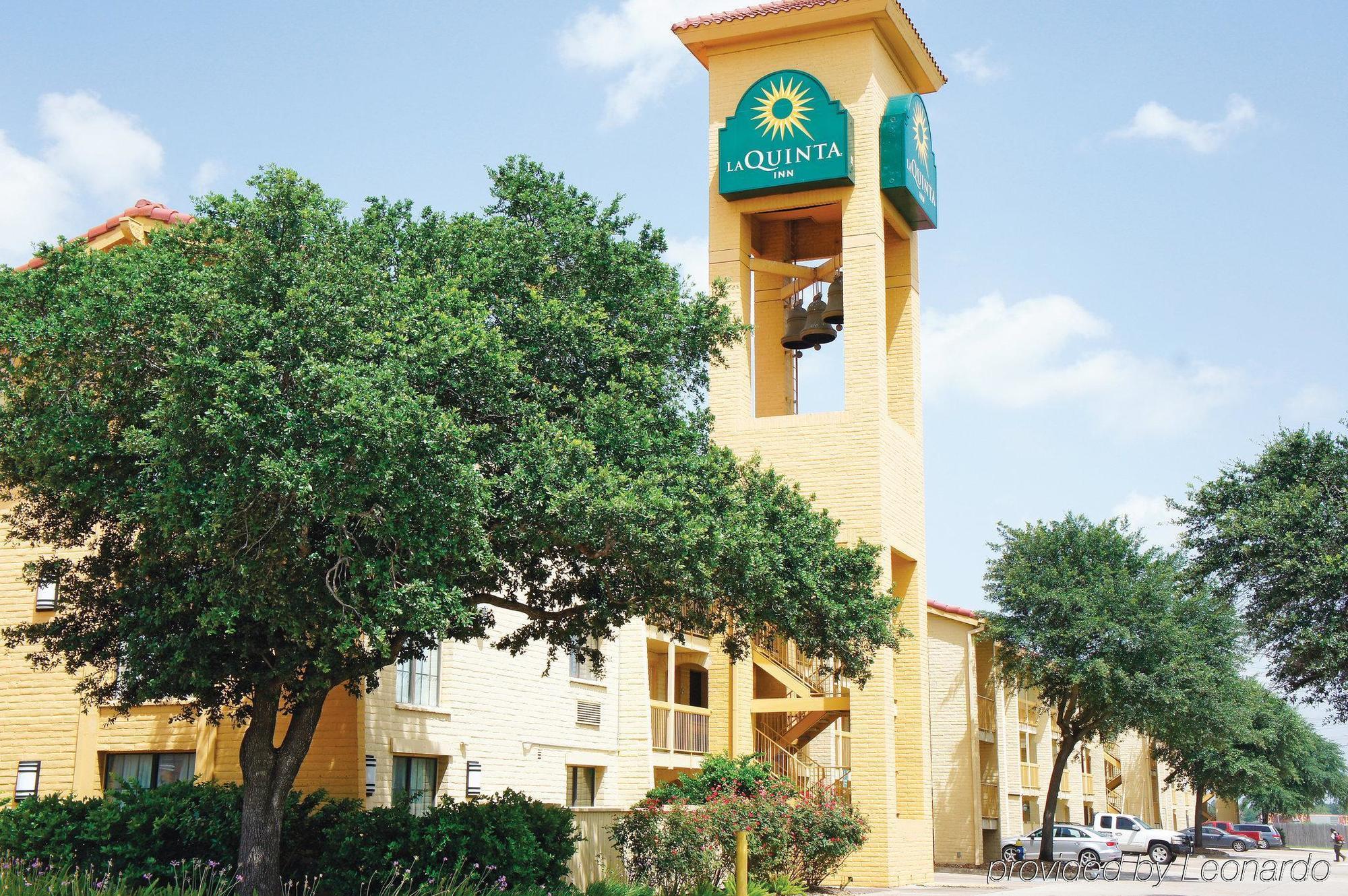 Travelodge By Wyndham Houston Cy-Fair Экстерьер фото