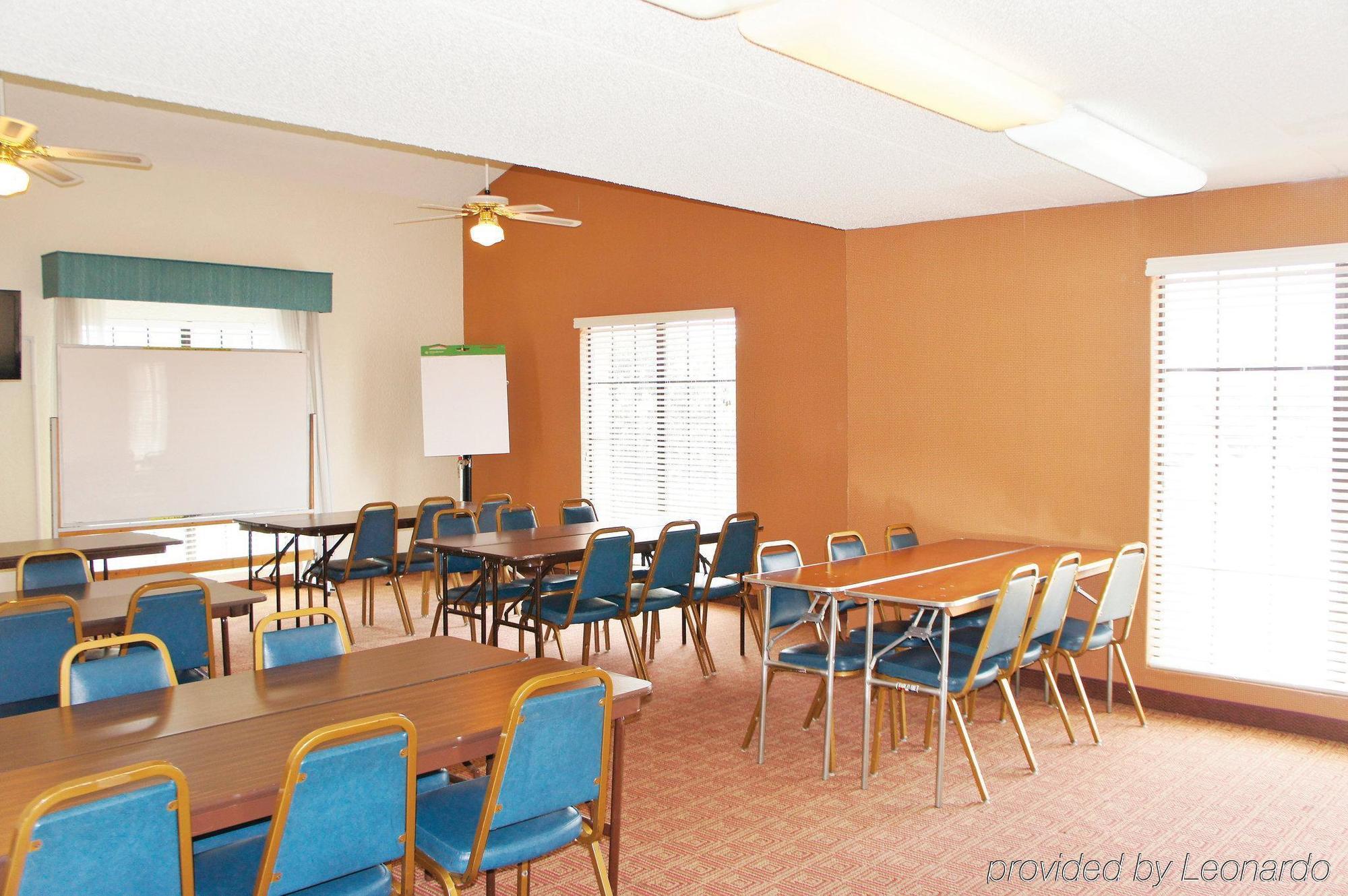 Travelodge By Wyndham Houston Cy-Fair Экстерьер фото