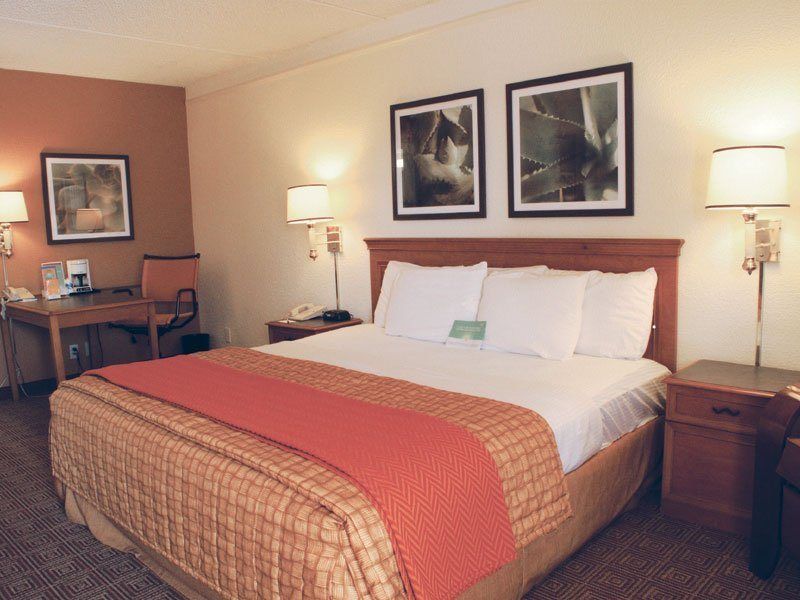 Travelodge By Wyndham Houston Cy-Fair Экстерьер фото